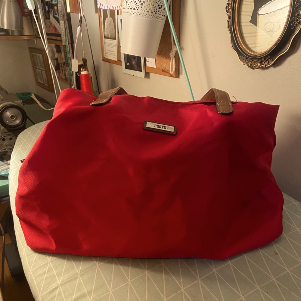 Roots shoulder bag